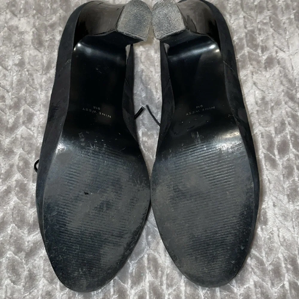 Nine West Black‎ Heels with Peek A Boo Bow Ties.  Size 9.